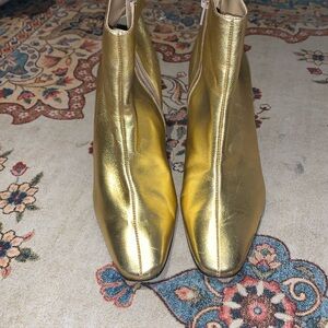 Coup d’etat Gold Patent Pointy Toe Heeled Boots Ladies 7 -